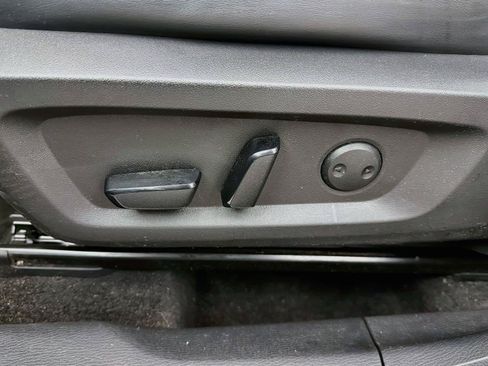 Used 2022 Mitsubishi Outlander SE AWD/4WD image 41