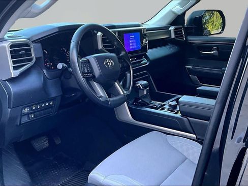 Used 2023 Toyota Tundra SR5 w/ SR5 Convenience Package AWD/4WD image 18