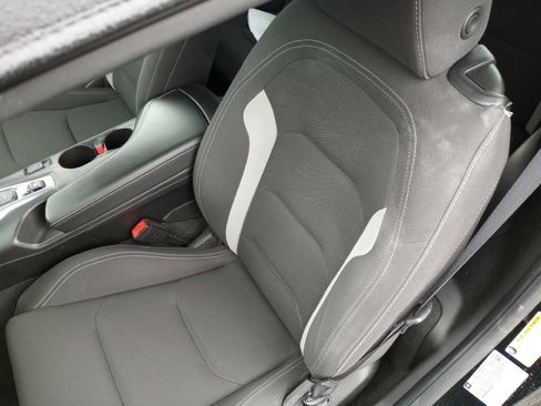 Used 2018 Chevrolet Camaro SS image 9