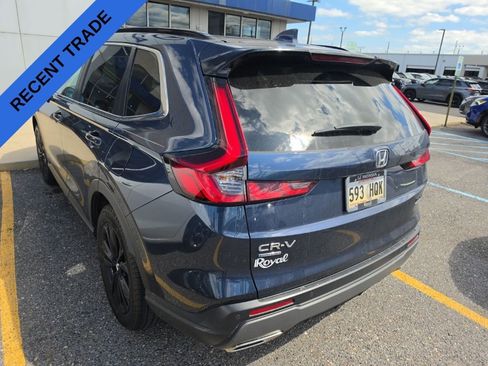 Used 2024 Honda CR-V Sport Touring image 4