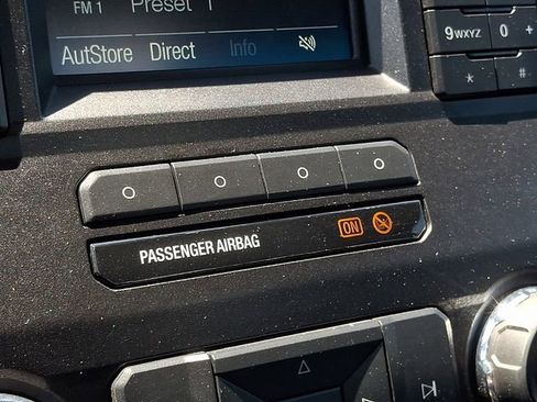 Used 2018 Ford F550 2WD Regular Cab Super Duty image 16