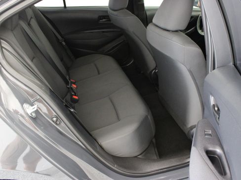 Used 2025 Toyota Corolla LE FWD image 29