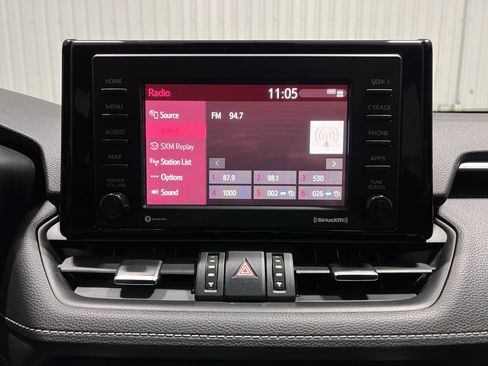 Used 2020 Toyota RAV4 XLE Premium image 11