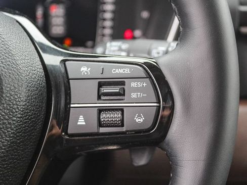 Used 2024 Honda Pilot Elite image 31