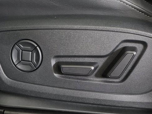 Used 2024 Audi Q3 2.0T Premium Plus w/ Premium Plus Package image 34