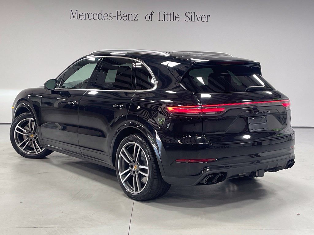 Used 2023 Porsche Cayenne Turbo AWD/4WD image 3