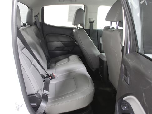 Used 2018 GMC Canyon 2WD Crew Cab w/ Convenience Package image 21