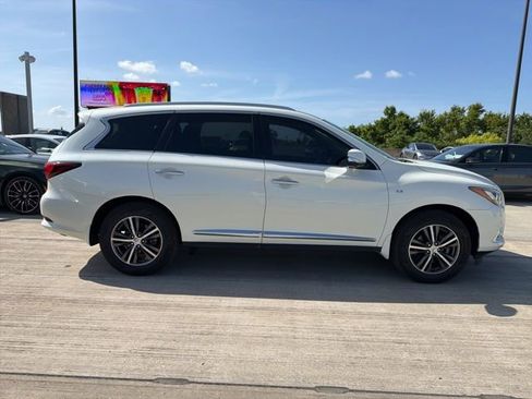 Used 2020 INFINITI QX60 Luxe w/ Essential Package image 2