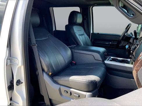 Used 2015 Ford F250 Platinum w/ FX4 Off-Road Package AWD/4WD image 8