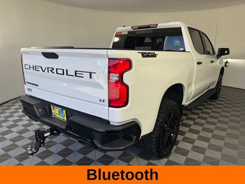 Used 2025 Chevrolet Silverado 1500 LT Trail Boss w/ Dark Appearance Package AWD/4WD image 8