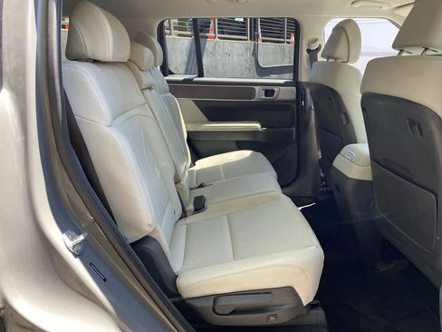 Used 2024 Hyundai Santa Fe SEL FWD image 18