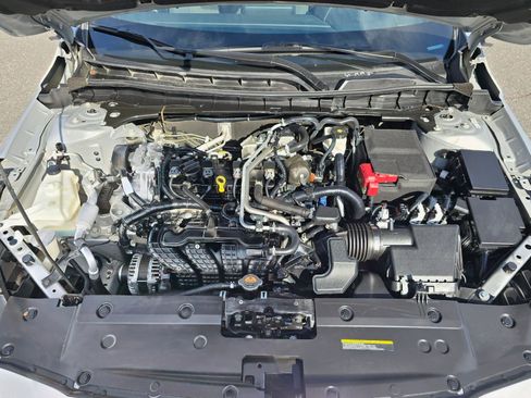 Used 2021 Nissan Altima 2.5 SV FWD image 9