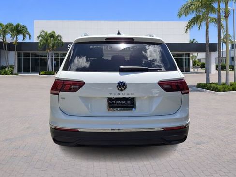 Certified 2023 Volkswagen Tiguan SE FWD image 6