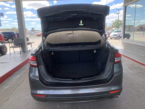 Used 2017 Ford Fusion SE w/ Equipment Group 201A FWD image 14