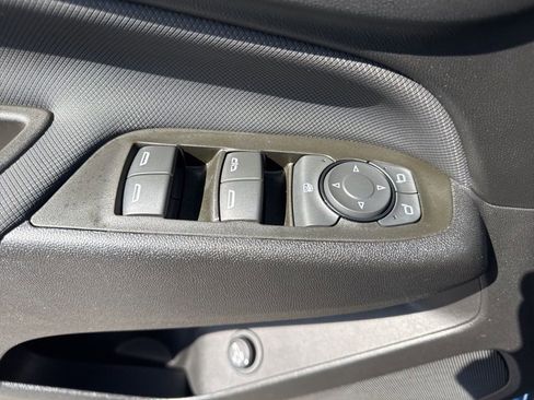 Used 2023 Chevrolet Equinox RS image 27