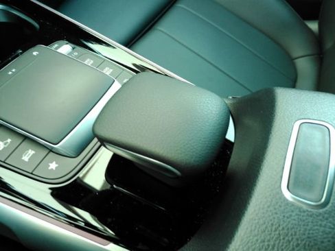 Used 2023 Mercedes-Benz EQB 300 4MATIC w/ Pinnacle Package image 47