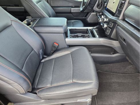 Used 2023 Ford F250 Lariat w/ Lariat Ultimate Package AWD/4WD image 11