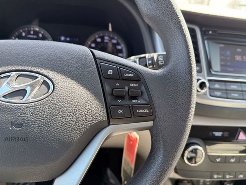 Used 2017 Hyundai Tucson SE AWD/4WD image 29