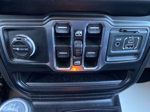 Certified 2021 Jeep Gladiator Overland image 31