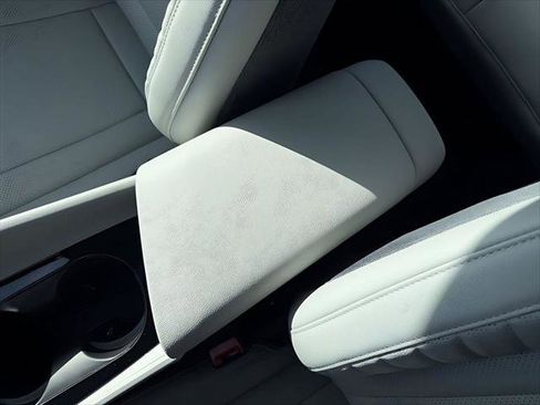 New 2026 Hyundai Elantra Limited FWD image 26