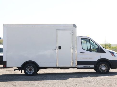 Used 2022 Ford Transit 350 DRW RWD image 9