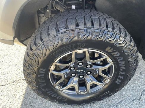 Used 2026 Chevrolet Colorado ZR2 w/ Technology Package image 11