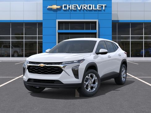 New 2026 Chevrolet Trax LS w/ LS Convenience Package FWD image 6