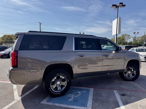 Used 2019 Chevrolet Suburban LT AWD/4WD image 3