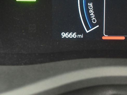 Used 2025 Toyota Camry SE image 20