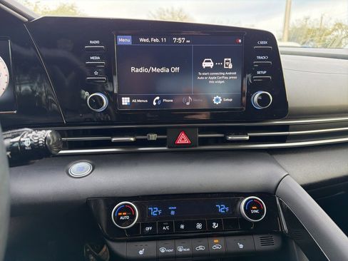 Used 2021 Hyundai Elantra SEL w/ Convenience Package image 13