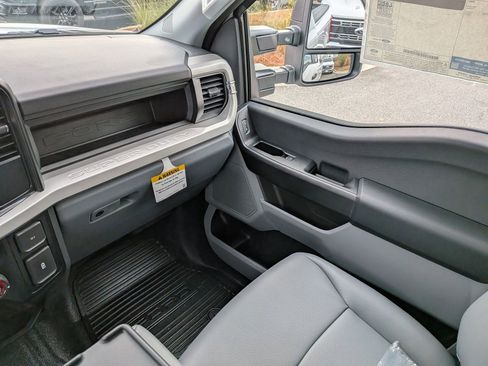 New 2026 Ford F250 XL RWD image 18