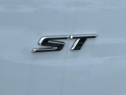 New 2026 Buick Enclave Sport Touring w/ Power Package image 2