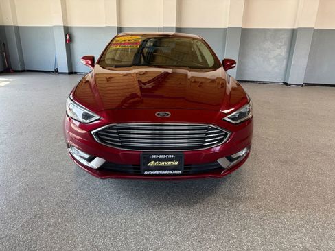 Used 2017 Ford Fusion SE w/ Fusion SE Technology Package FWD image 2