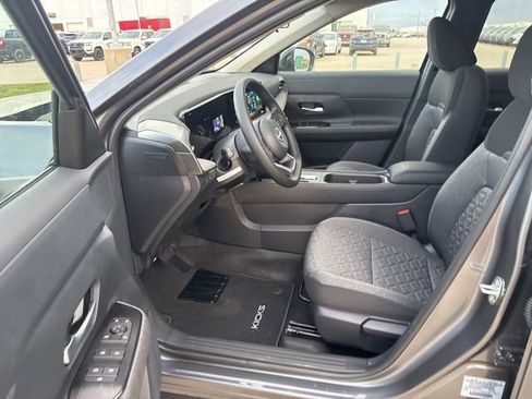 New 2026 Nissan Kicks SV w/ SV Premium Package FWD image 8