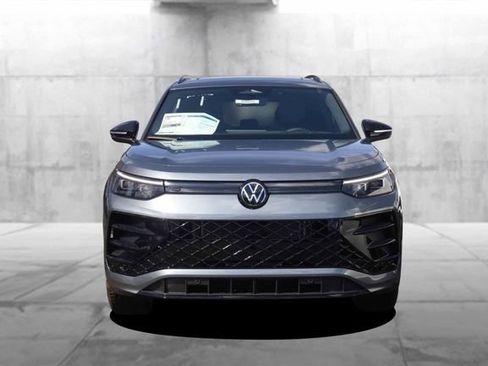 New 2026 Volkswagen Tiguan SE R-Line AWD/4WD image 4