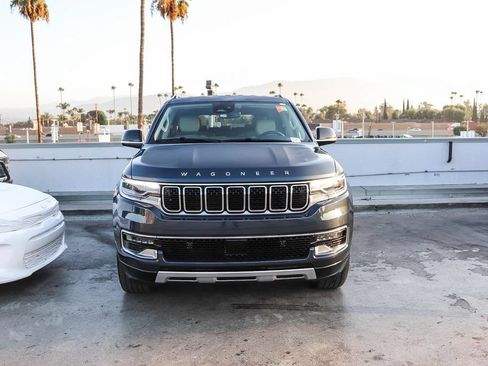 Used 2024 Jeep Wagoneer Series II AWD/4WD image 3