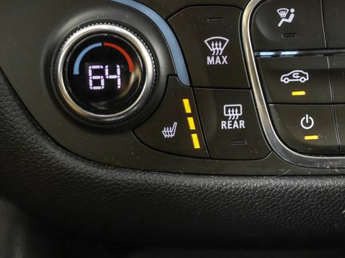 Used 2018 Chevrolet Equinox LT AWD/4WD image 33