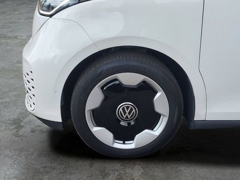 Used 2025 Volkswagen ID. Buzz Pro S RWD image 8
