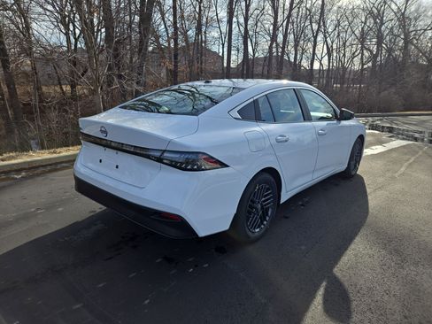 New 2026 Nissan Sentra SV w/ SV Convenience Package image 3