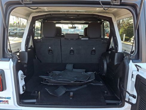 Used 2023 Jeep Wrangler Unlimited image 18