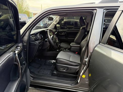 Used 2016 Toyota 4Runner SR5 Premium AWD/4WD image 16