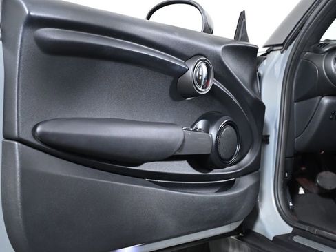 Used 2017 MINI Cooper Convertible FWD image 29