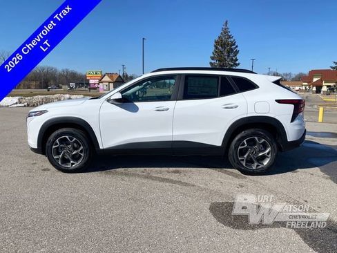 New 2026 Chevrolet Trax LT w/ Driver Confidence Package FWD image 2