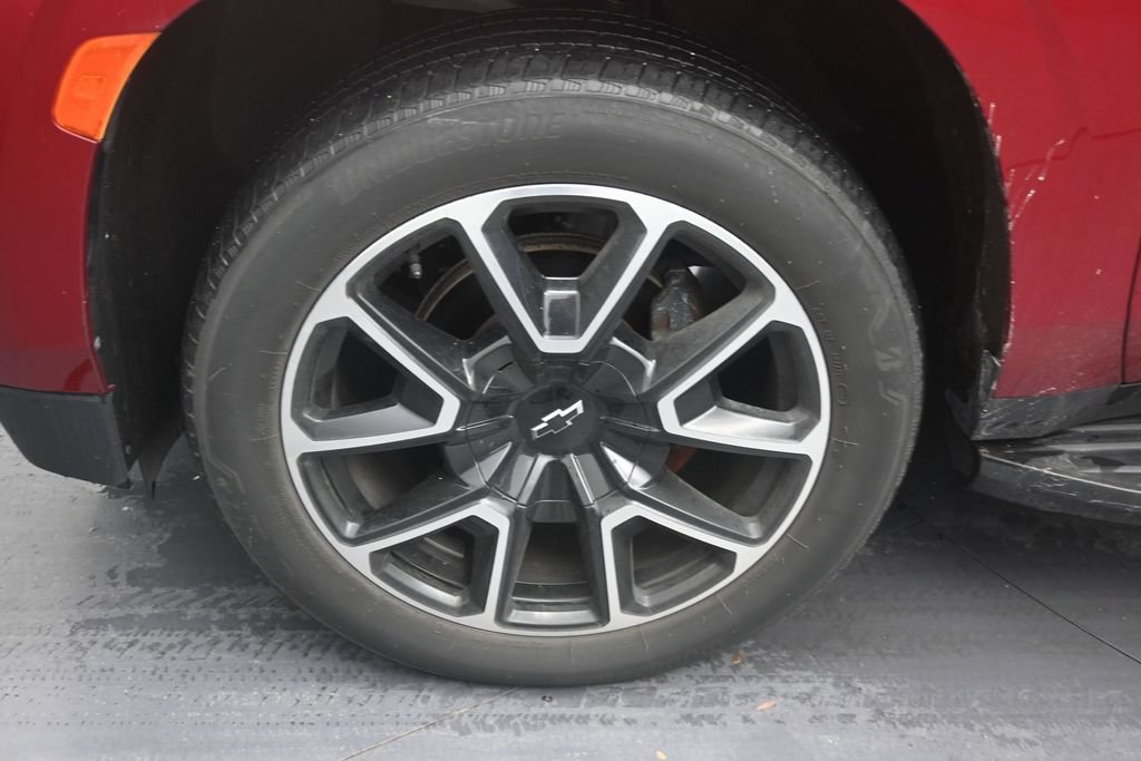 Used 2021 Chevrolet Suburban RST AWD/4WD image 9