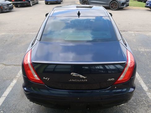 Used 2016 Jaguar XJ R-Sport RWD image 13
