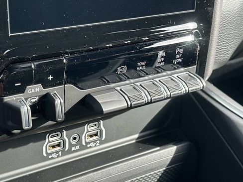 New 2026 RAM 2500 Big Horn AWD/4WD image 34