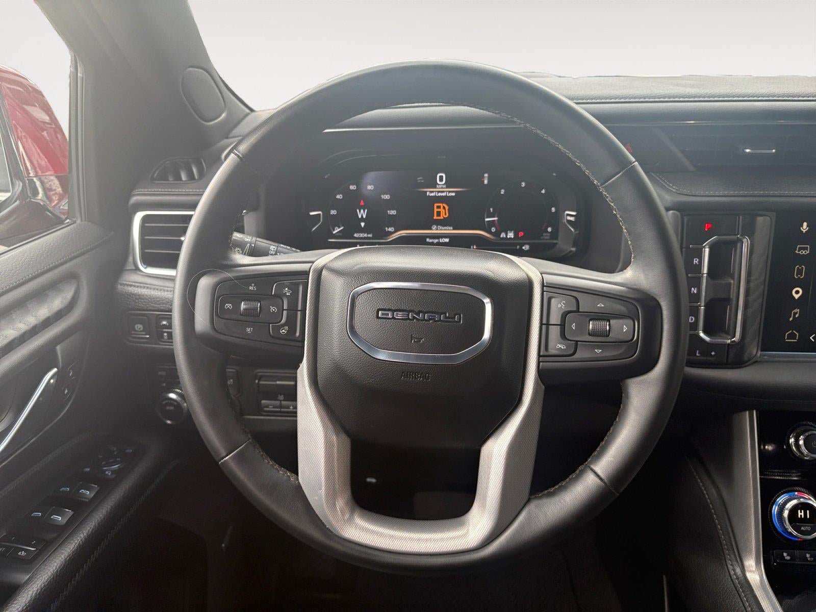 Used 2023 GMC Yukon Denali w/ Max Trailering Package AWD/4WD image 12