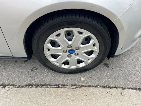 Used 2012 Ford Focus SE FWD image 11