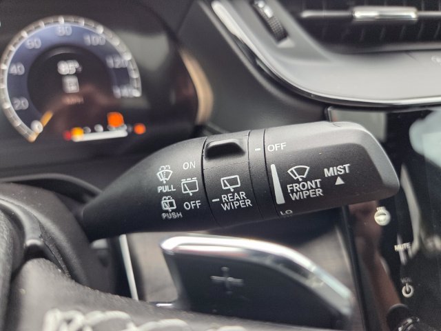 New 2026 Jeep Grand Cherokee Limited w/ Luxury Tech Group II RWD image 31