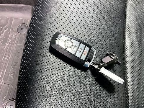 Used 2023 Ford F150 Lariat w/ Equipment Group 502A High image 33